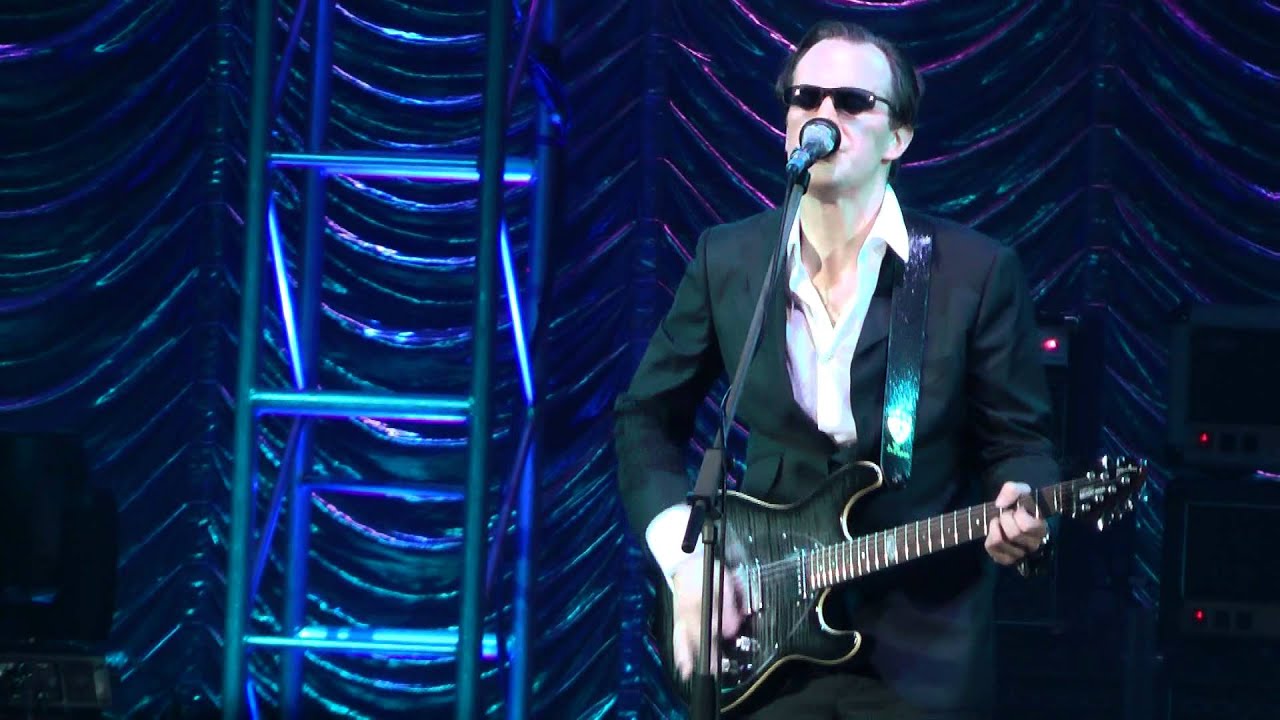 Joe BonamassaMountain Time (Live At Hammersmith Apollo London 21/10/2011) YouTube