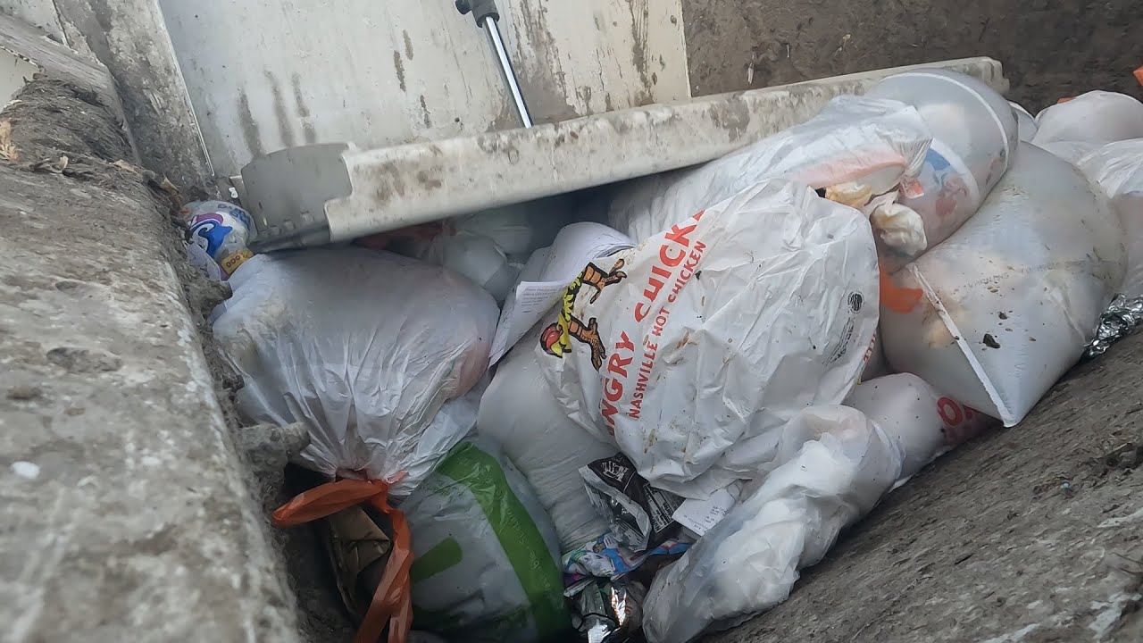 GoPro Garbage Truck Hopper view + Garbage load!! (ep.27)