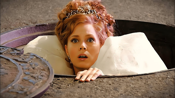 Une belle fille, exilée de son monde magique par une sorcière,  et se retrouve dans le monde humain