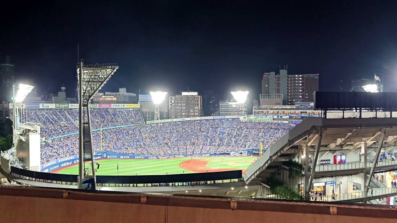 OMO7横浜のHAMAKAZEテラスから観た横浜スタジアム