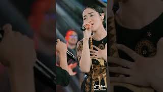 Yeni Inka Fet Wisnu Aji Pujaningsih dangdut
