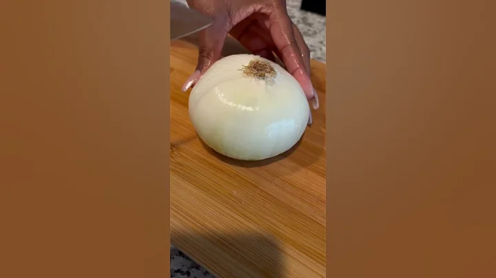 Kitchen Hacks You Need To Know: Onion Dicing 🧅