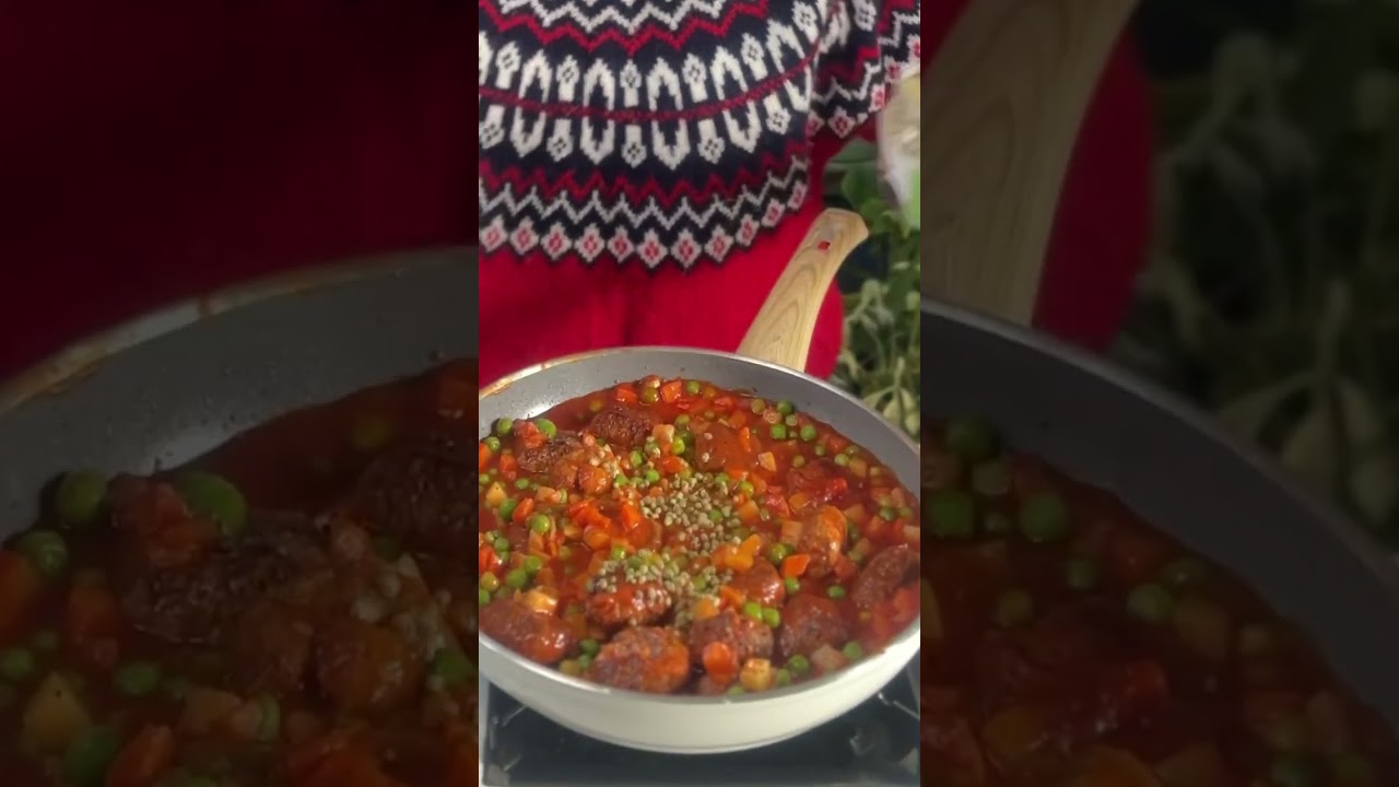 Hem Şık Hem Çok Pratik Köfteli Garnitürlü Yeni Yıl Yemeği Tarifi! ????