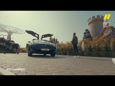عبد الله وعبدو يقودان سيارة "تسلا موديل إكس" الكهربائية .. كيف كانت التجربة؟
