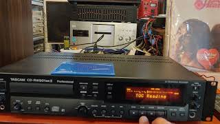TASCAM CD-RW901 MK II Professional CD Recorder Player. Quick DEMO.
