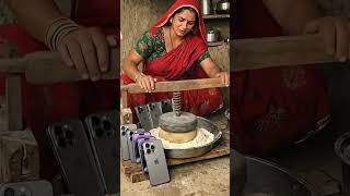 आटा गूंथने का गजब जुगाड़! 🥣🔥#AataGuthna #DesiJugaad #KitchenHack #VillageLife
