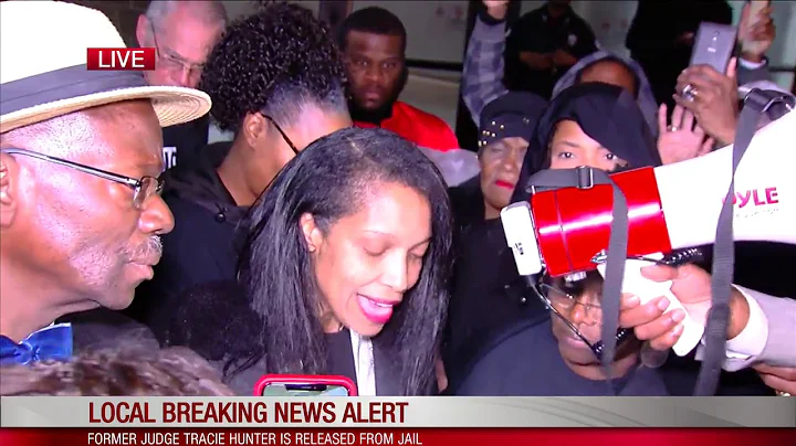 Former judge Tracie Hunter addresses crowd after b...