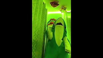 shark dancing to squidwards nose by cupcakke