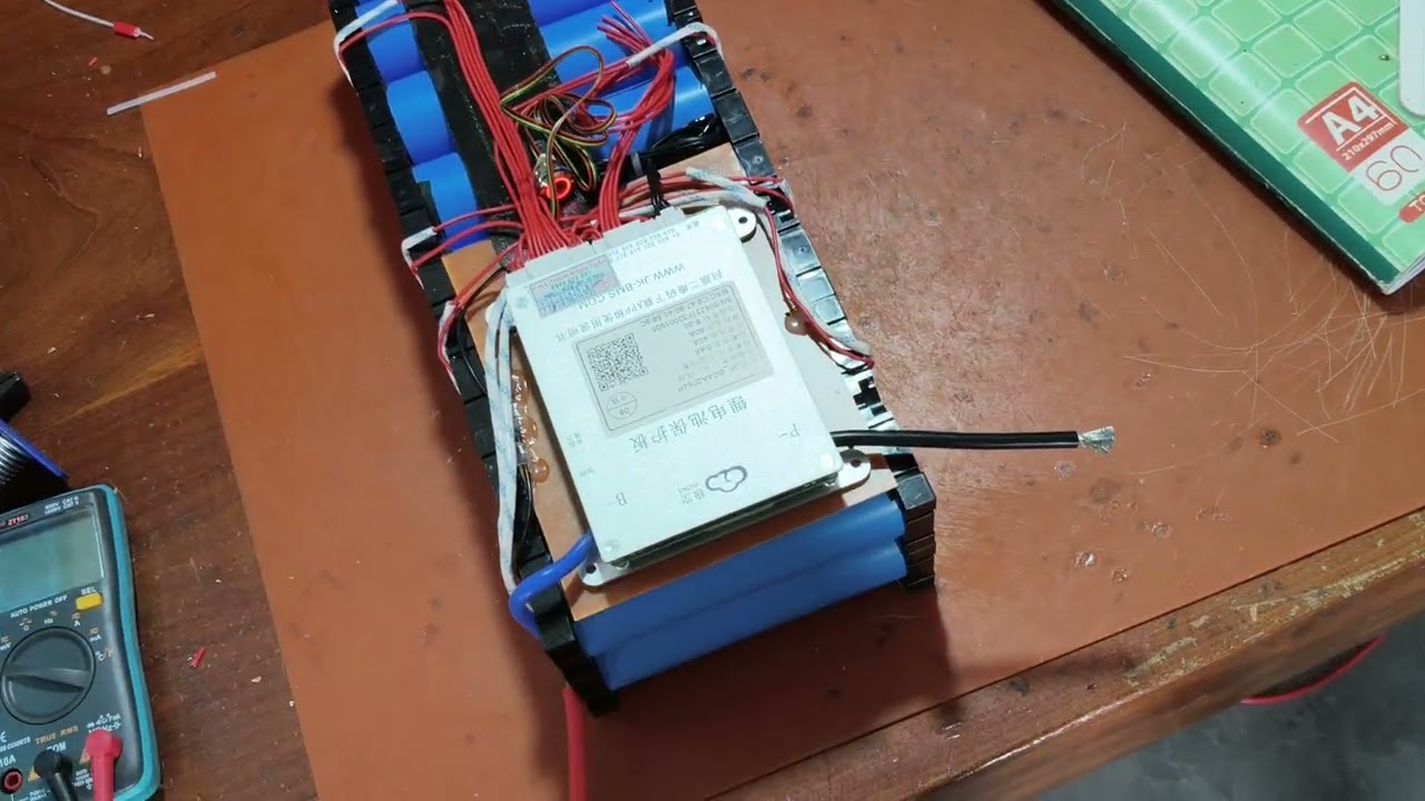 Pin xe điện 48v.20A hãng pin eve 40135.sử dùng mạch jk cho ae đi quảng đường 50cây/1 lần sạc 