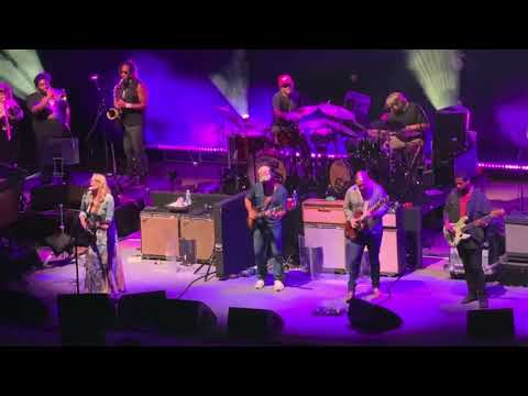 Tedeschi Trucks Band - Why Does Love Got To Be So Bad 8-1-26 Red Rocks Amphitheater