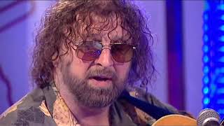 Video thumbnail of "Chas and Dave - Ain't No Pleasin' You (Glasto 2005 Studio)"