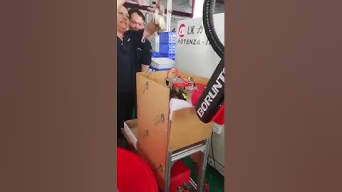 robotic, cutting runner, injection molding, plastic mold,plastic injection molding