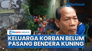Download Lagu Suara Bergetar Mukhsin Berharap Deden Selamat Insiden Pesawat Jatuh, Belum Pasang Bendera Kuning MP3