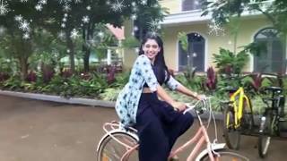 Niti Taylor (Shivani Mathur) Riding A Cycle | Offscreen Masti Of Ghulam