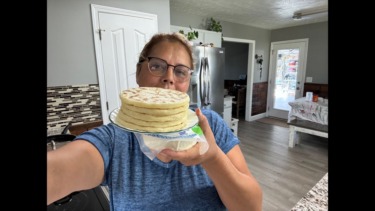 Preparemos unas chilaquilas salvadoreñas