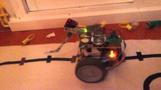 Line follower robot with robotic arm - PICAXE 28X1