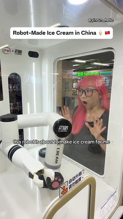 I couldn't believe how it tasted!! 🤖 🍦 #icecream #china #travel #foodie #dessert