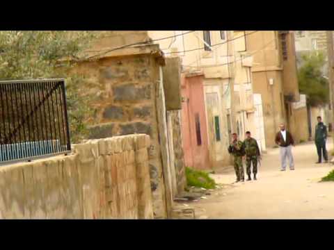 داعل درعا الشبيحة تطلق النار على المصور 02 04 2012