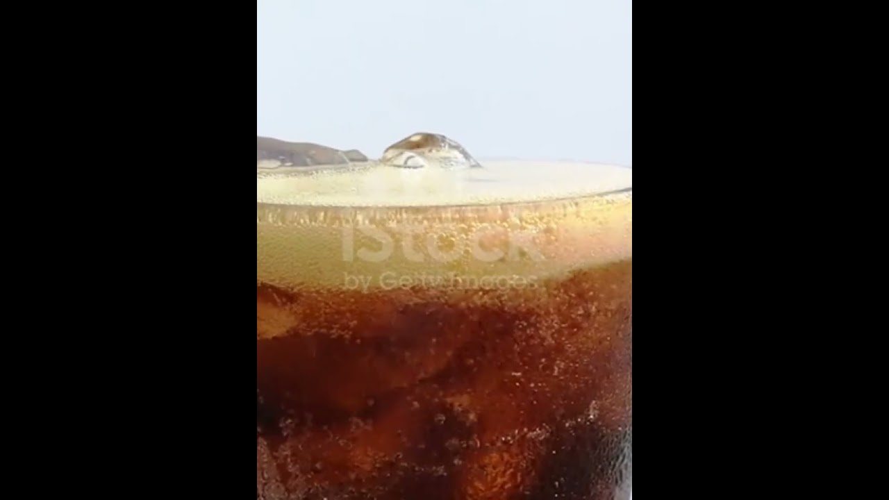 कोको-कोला की 1.5 लीटर की बोतल को 10 सेकंड में पी लिया था|