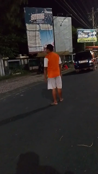 Crazy man 😅🤣Orang gila jalan kaki 10 km tiap hari wkwkwk jarang sakit😅