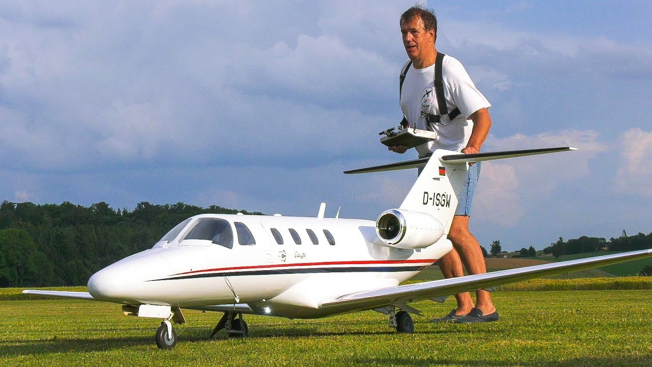 AMAZING RC MODEL TURBINE AIRPLANE CESSNA C-525 CITATION JET IN FLIGHT DEMO!!