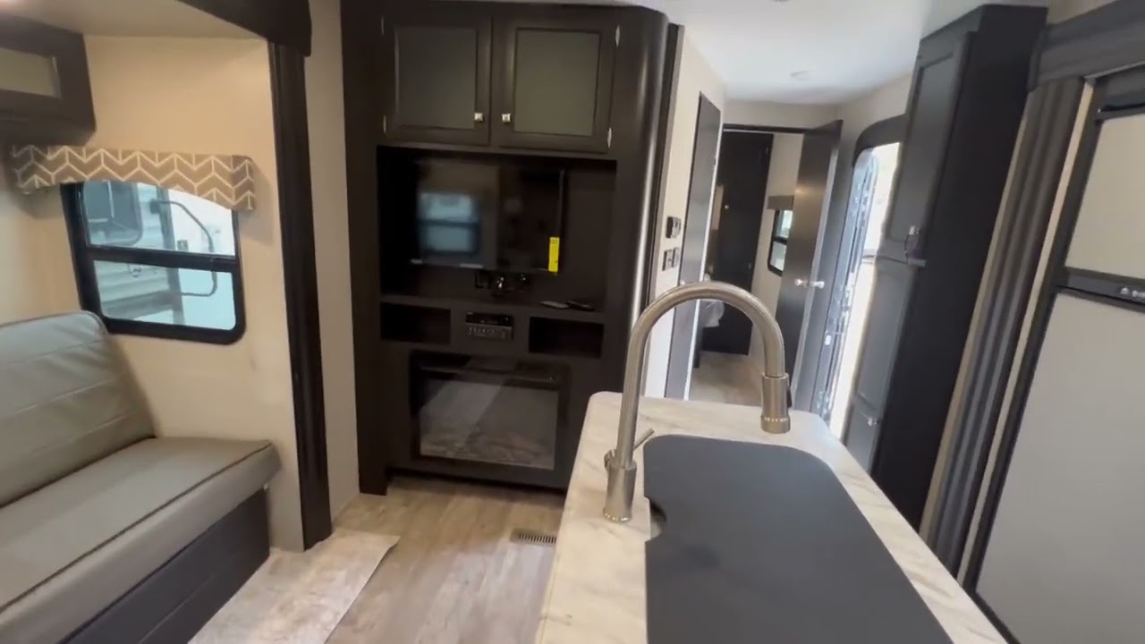 2019 VENTURE RV SPORTTREK 252VRD