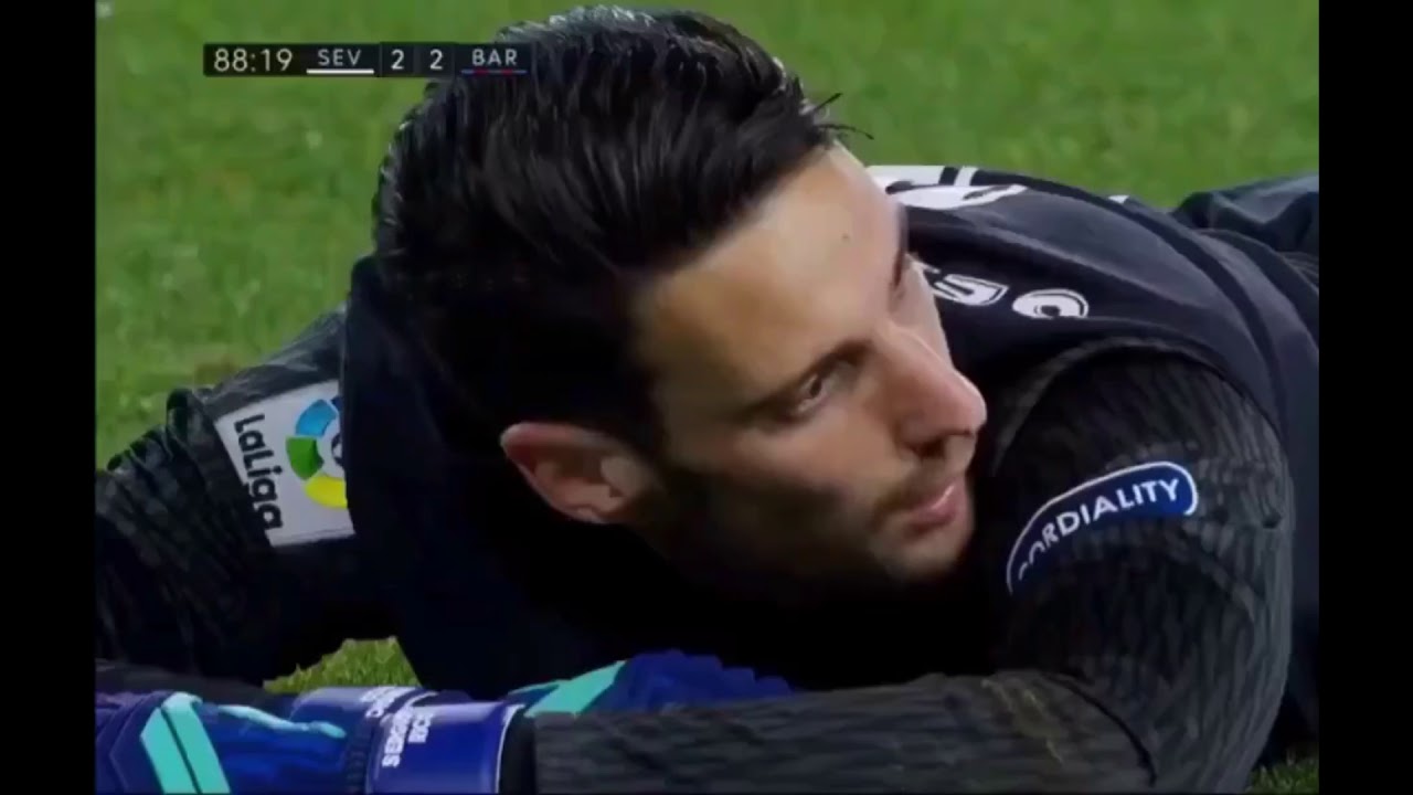 messi and suarez two goals in one minute !!! at 88 minute of the game in la liga match