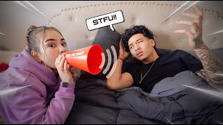 WAKING UP MY BOYFRIEND IN THE MIDDLE OF THE NIGHT PRANK😴