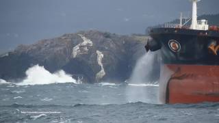 Crude Oil Tanker ALMI EXPLORER departs A Coruña [4K]