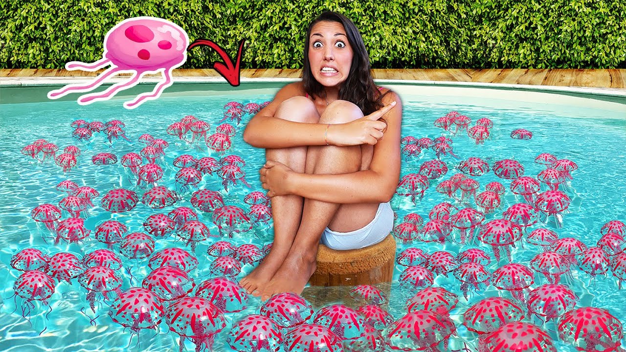 IL DOTTOR TIMOTI RIEMPIE LA PISCINA DI MEDUSE E L' ULTIMO CHE ESCE VINCE!