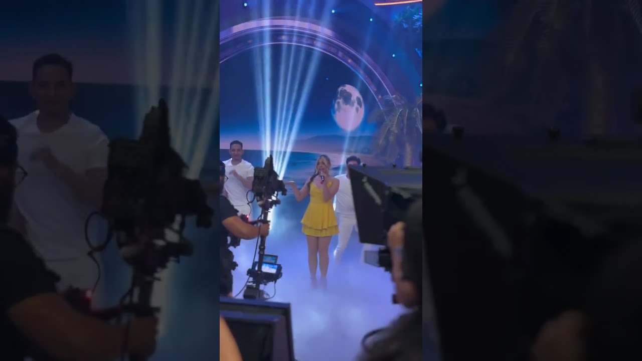 Daniela Parra puso a bailar al foro con “Nunca es suficiente”💃🕺🏻 