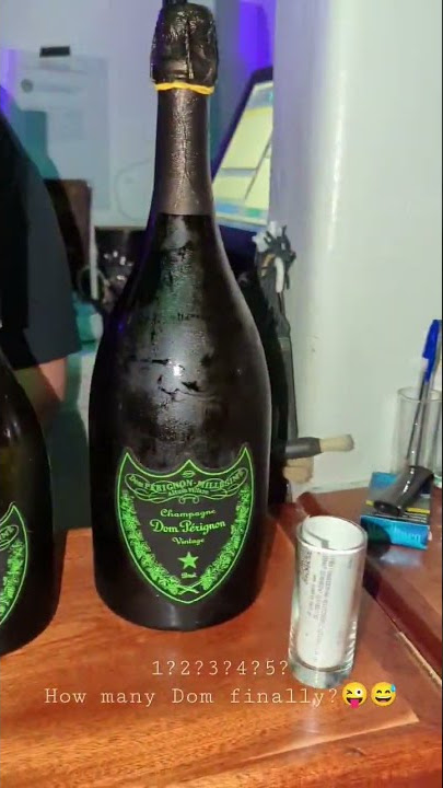 How many Dom?..Decide!!😅🤣 #domperignon #mykonos #queen #streetclub #queenofmykonos #champagne