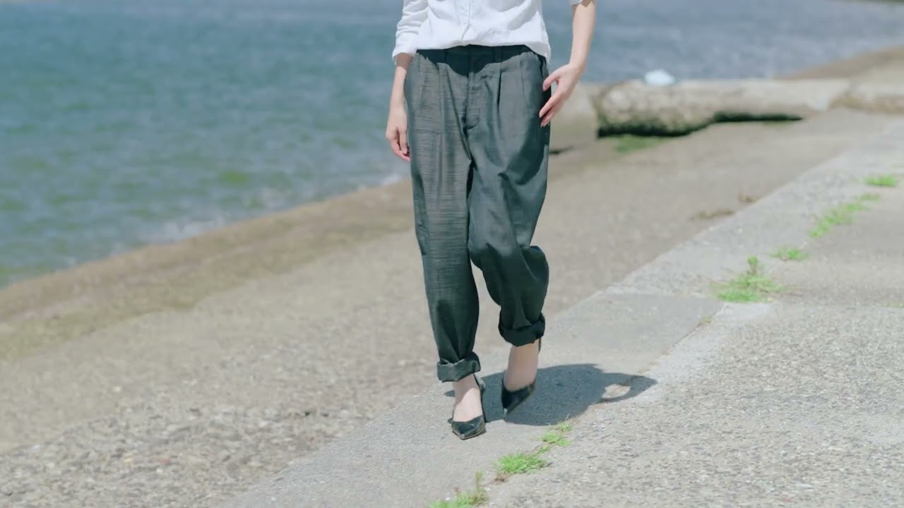 ONにもOFFにも軽い着心地。三河木綿テーパードパンツ｜動きやすく
