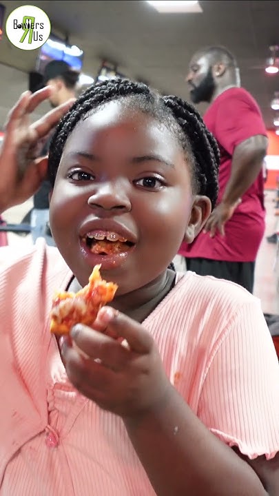 watch-til-end-so-how-good-is-the-pizza-at-bowlero-bowling-bowlero
