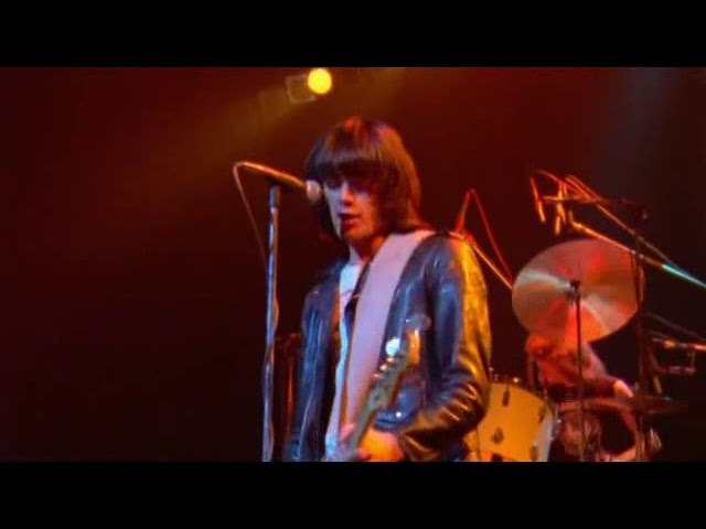 The RAMONES   HEY HO LET'S GO....!  (LIVE) class=