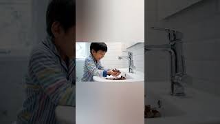 “Shock 😱 Tap Se Chocolate Nikal Rahi Hai! Viral Video | Amazing Experiment 🍫”