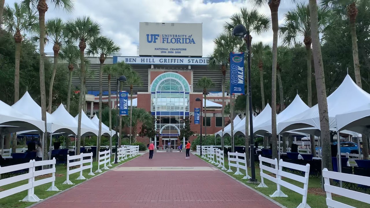2021 Sept The Swamp Florida Gators Football Tailgate Guys Gator Walk Village