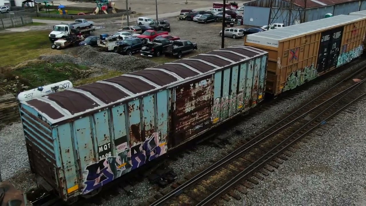 Long Norfolk Southern freight train at Bellevue NS 4106