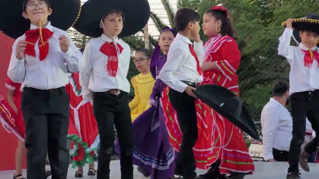 Festival del Día de la Independencia - Oliver MdOF - El Jarabe Tapatío