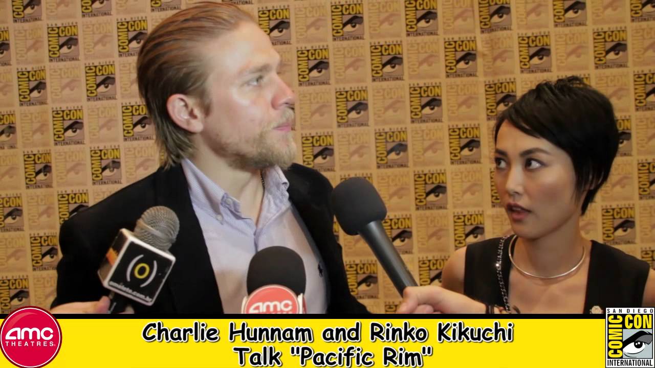 Чарли Ханнэм и Ринко Кикучи обсуждают Тихоокеанский рубеж на Comic Con 2012