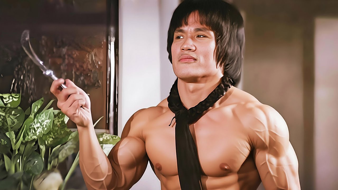 小子习得少林绝学，单手举百斤酒缸，却惨遭滴血飞刀吊打，一口气看完邵氏经典动作片 《少林与武当》