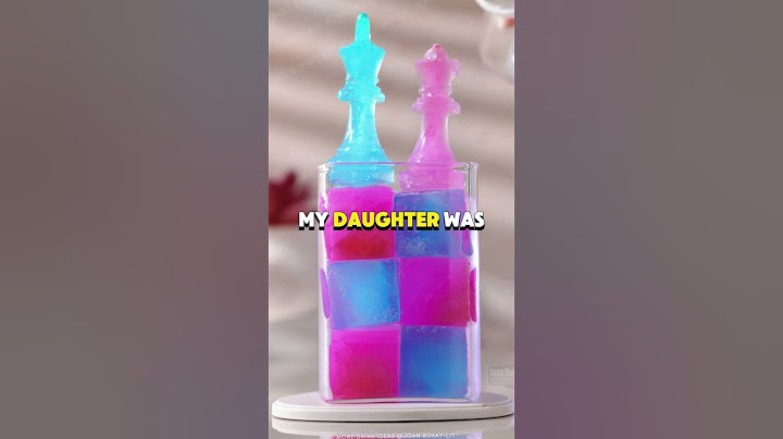 I made my daughter apologize to her teacher for her Halloween costume…