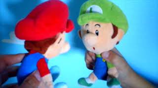 Baby Mario and Baby Luigi go to the pool!