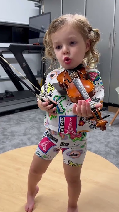 Young Violinist's Home Performance #littleviolinist #youngtalent #violin