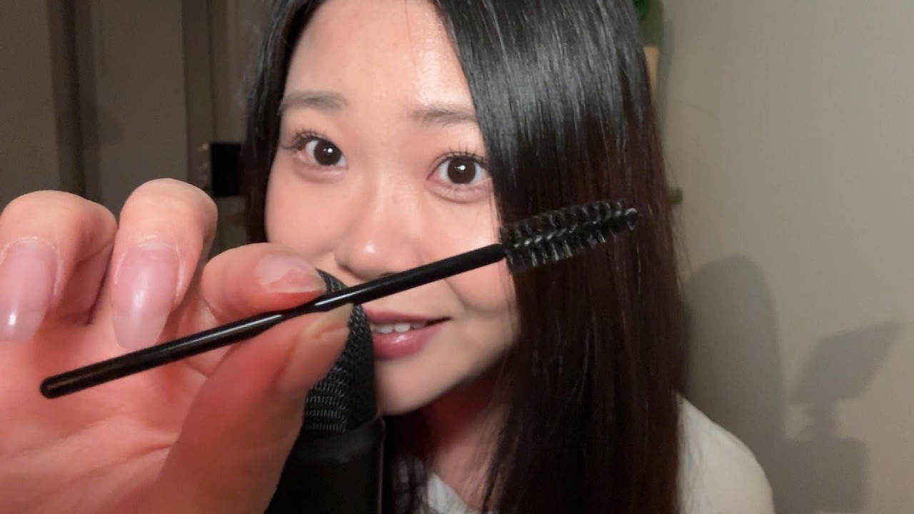 ASMR | spoolie nibbling, mouth sounds, whispering