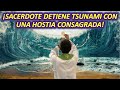 ¡MILAGRO, SACERDOTE DETIENE UN TSUNAMI CON UNA HOSTIA CONSAGRADA! ¡JESUS ESTA VIVO EN LA EUCARISTIA!