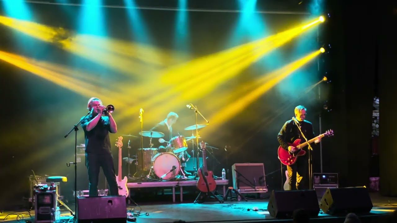 Calexico - Gypsy's Curse - Live @ Gagarin205 2025-02-09, Athens, Greece