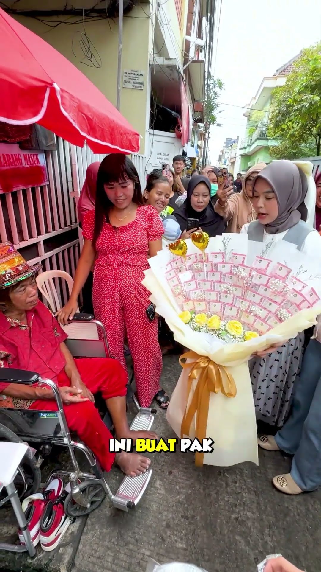 Hadiah Spesial untuk Pak Tarno.. #riaricis