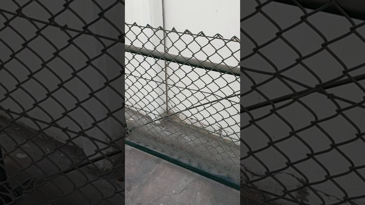 chain fence sample.