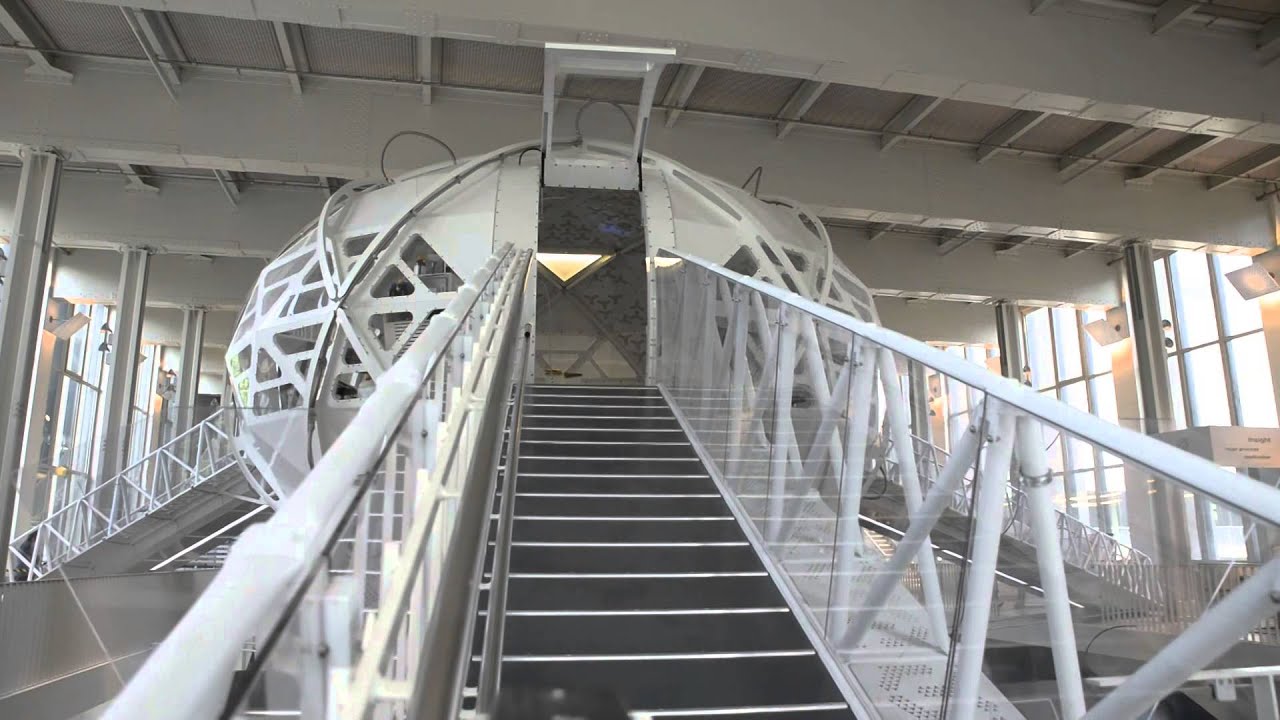 Inclined wheelchair lift HIRO 320 at the "Deutsches Museum" in Munich